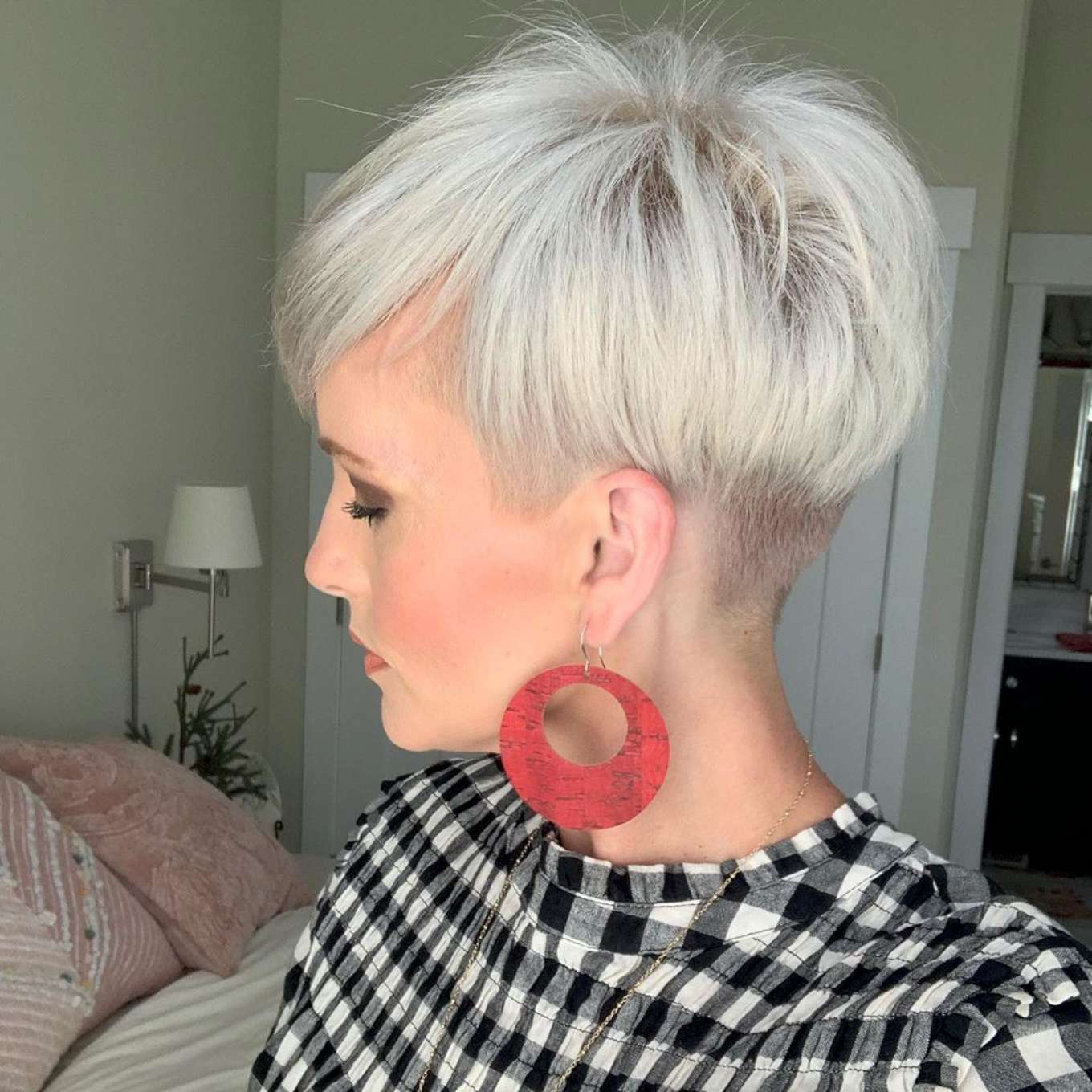 Haley Young Short Hairstyles – 1