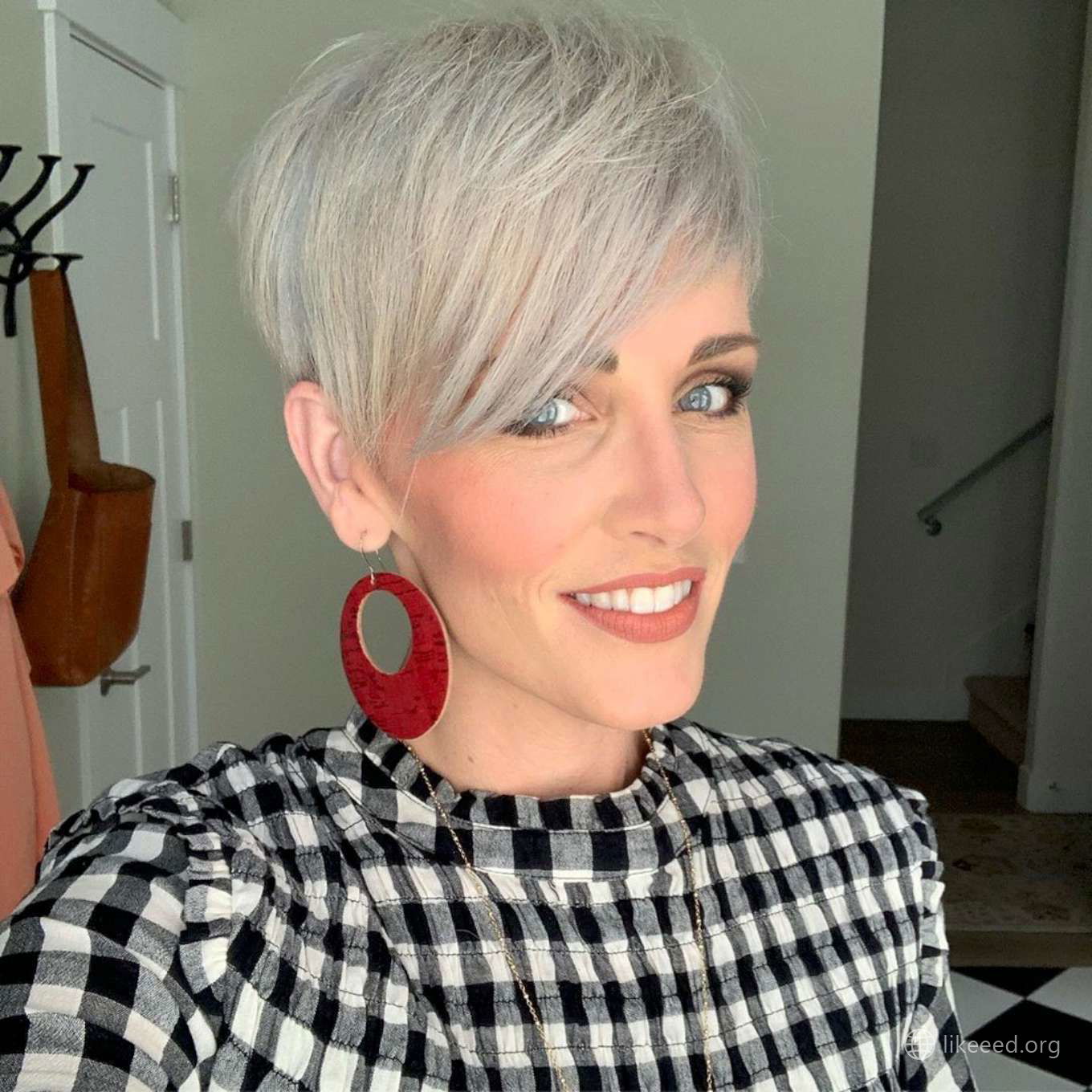 Haley Young Short Hairstyles – 4