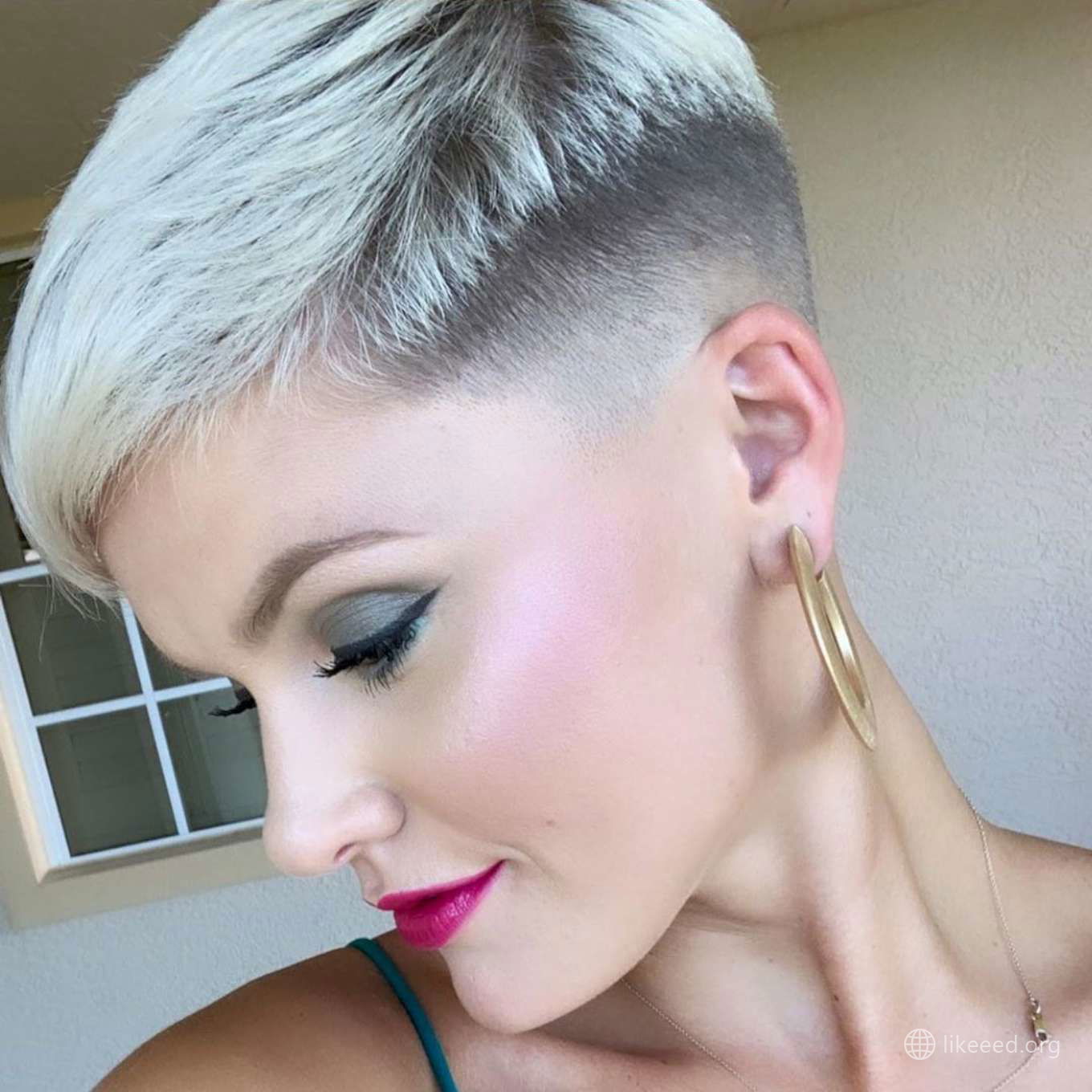 Sarah Vogelbach Short Hairstyles – 4