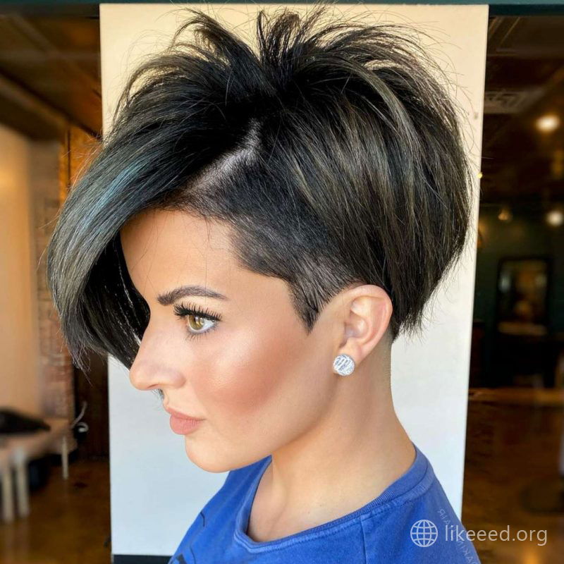 Olivia Turner Short Hairstyles - 2