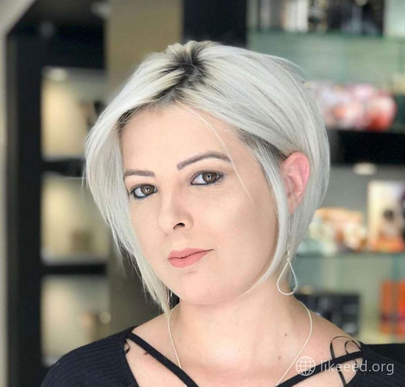 Emily Roberts Short Hairstyles - 1