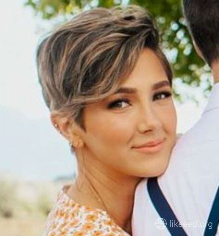 Neena Short Hairstyles - 2