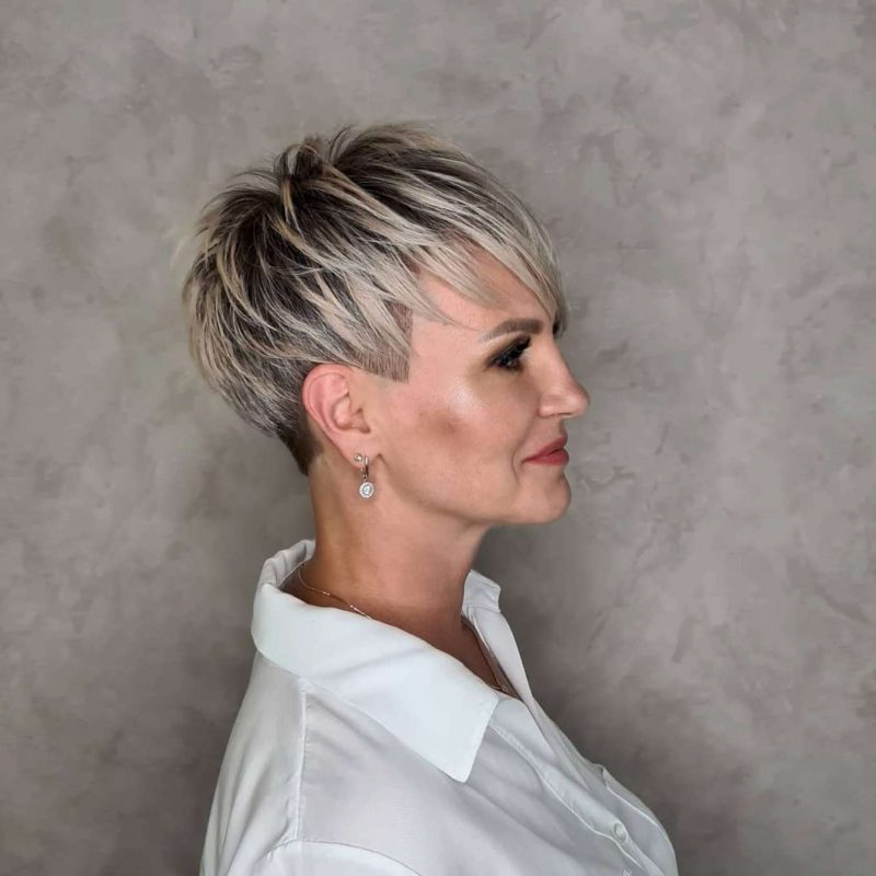 Samantha Davis Short Hairstyles - 1