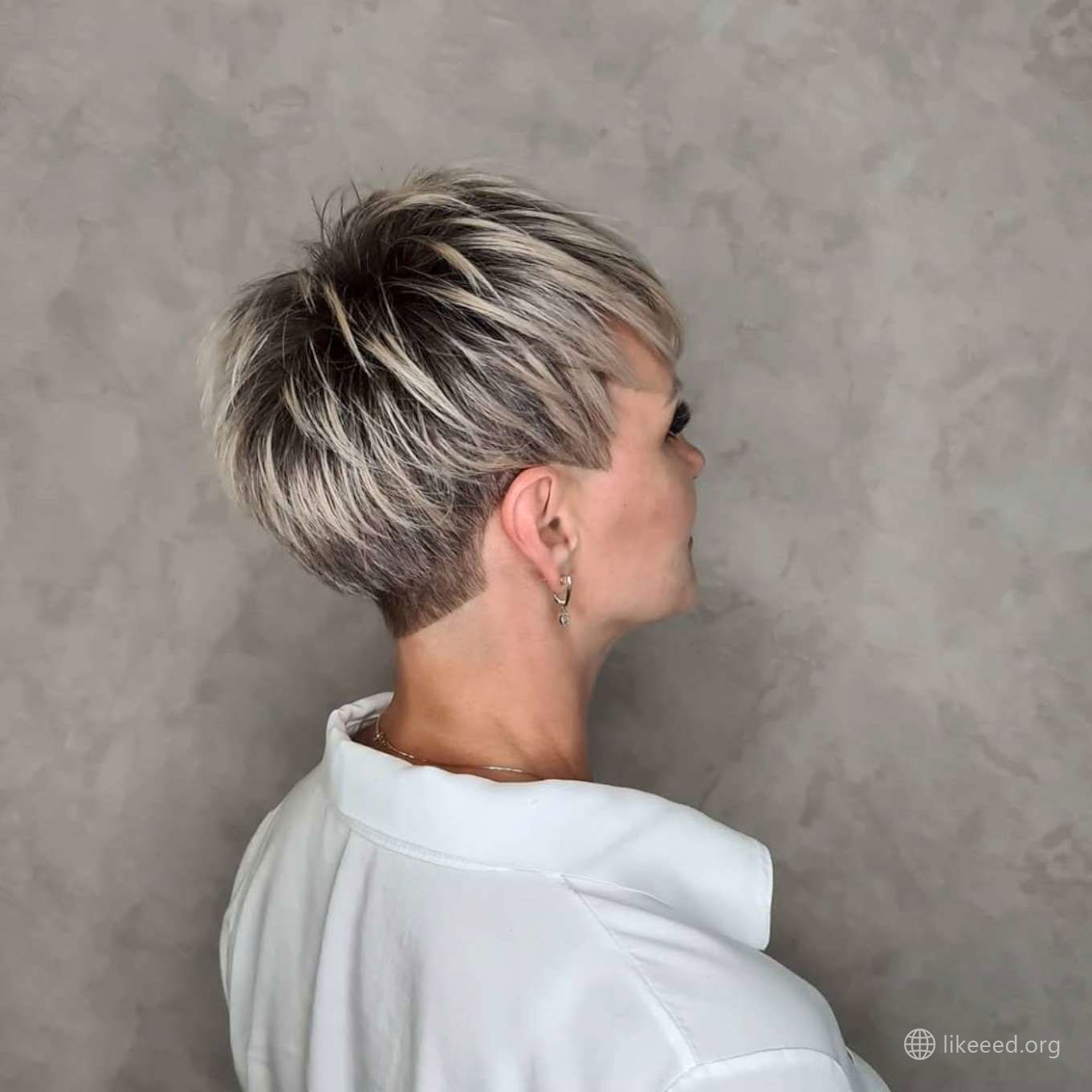 Samantha Davis Short Hairstyles – 2