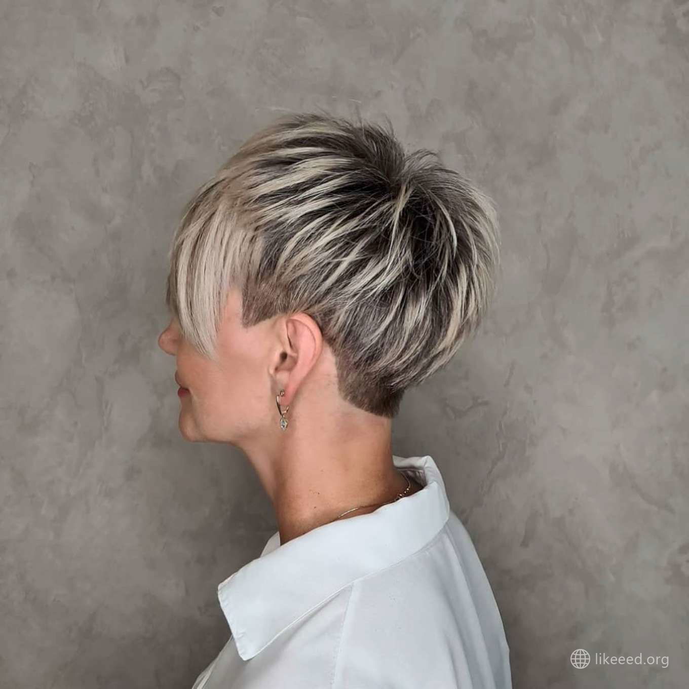 Samantha Davis Short Hairstyles – 3