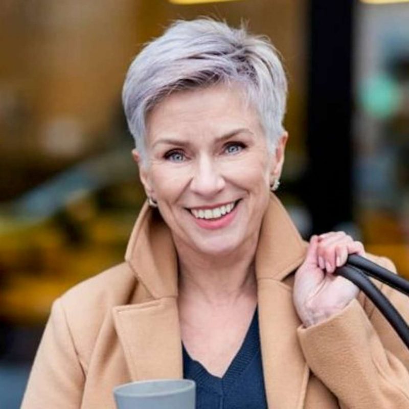Petra Volz Short Hairstyles - 4