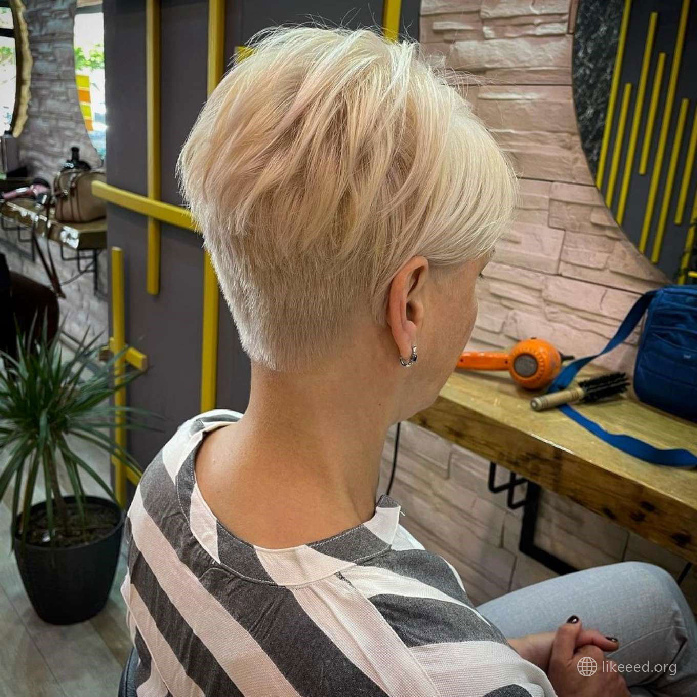 Katheryn Campbell Short Hairstyles – 3