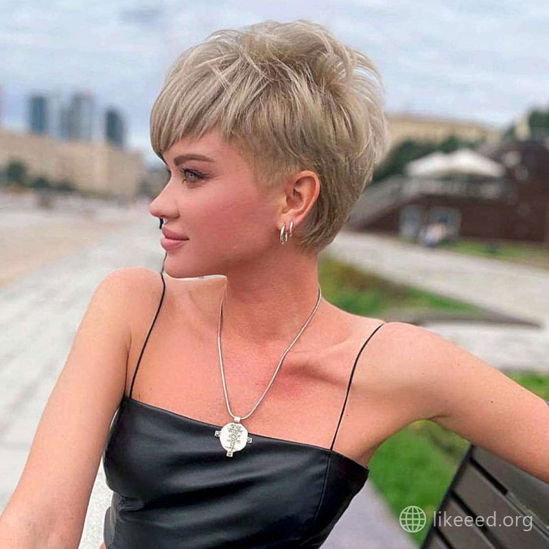 Marina Arsenia Short Hairstyles - 3