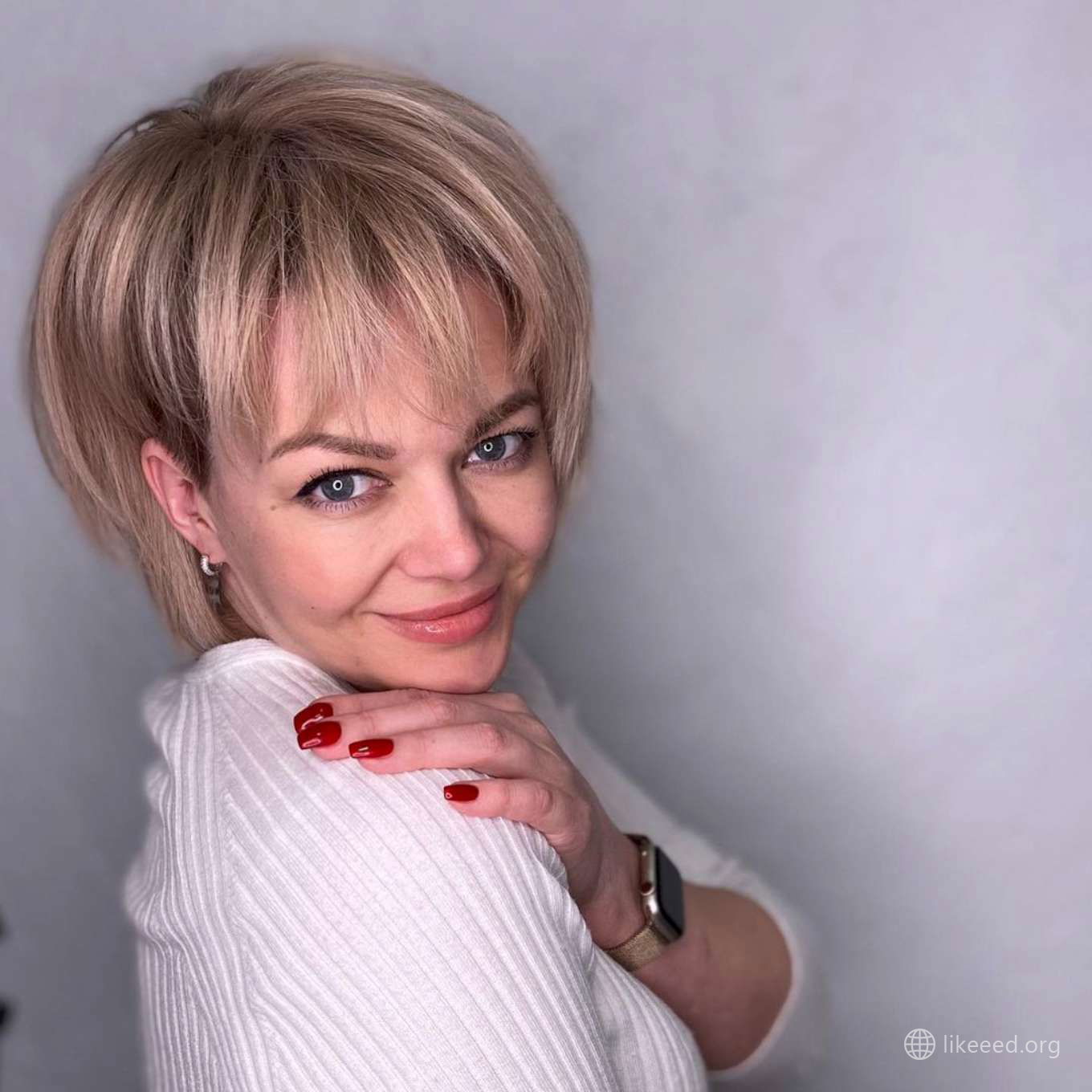 Deann Barnes Short Hairstyles – 1