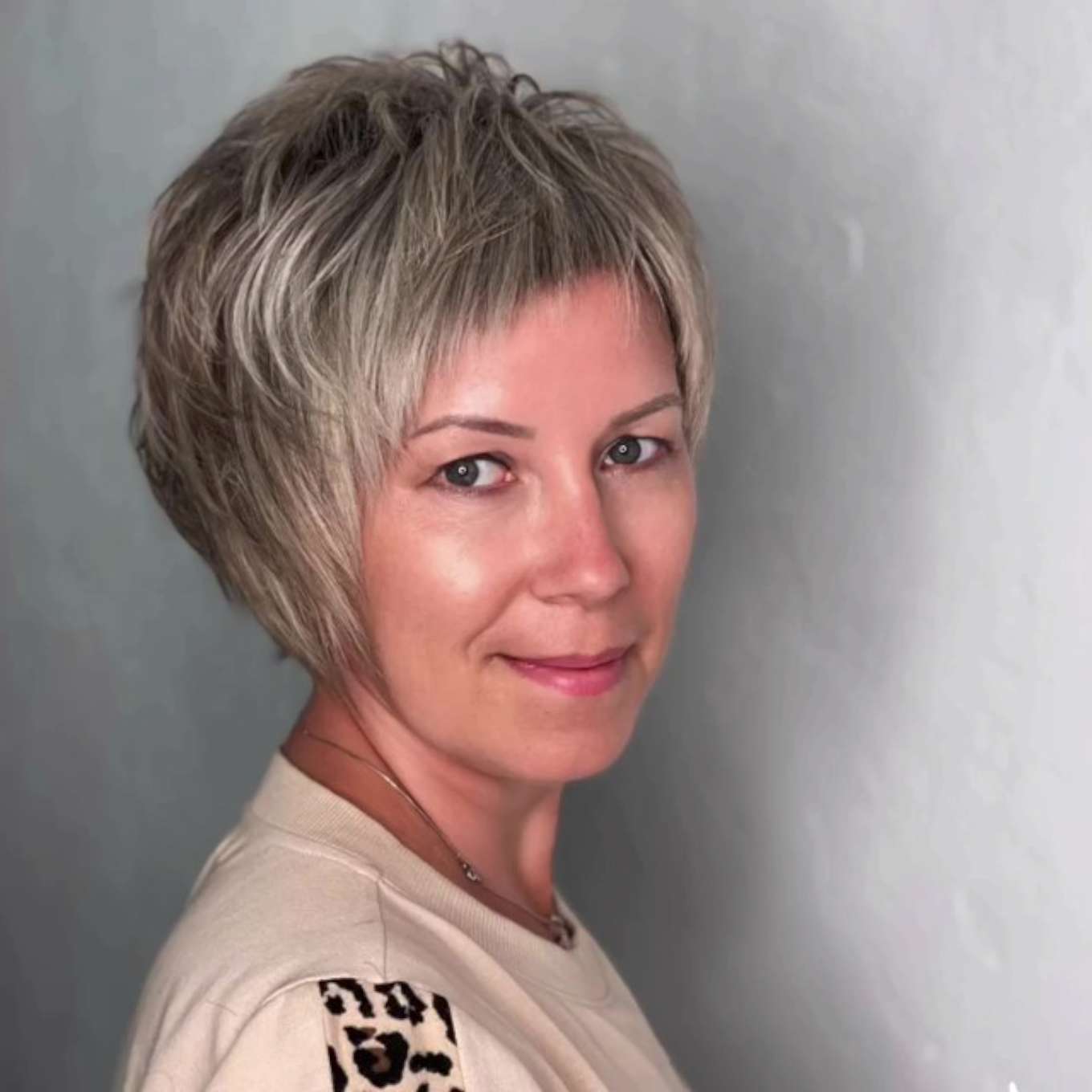 Polly Evans Short Hairstyles – 1