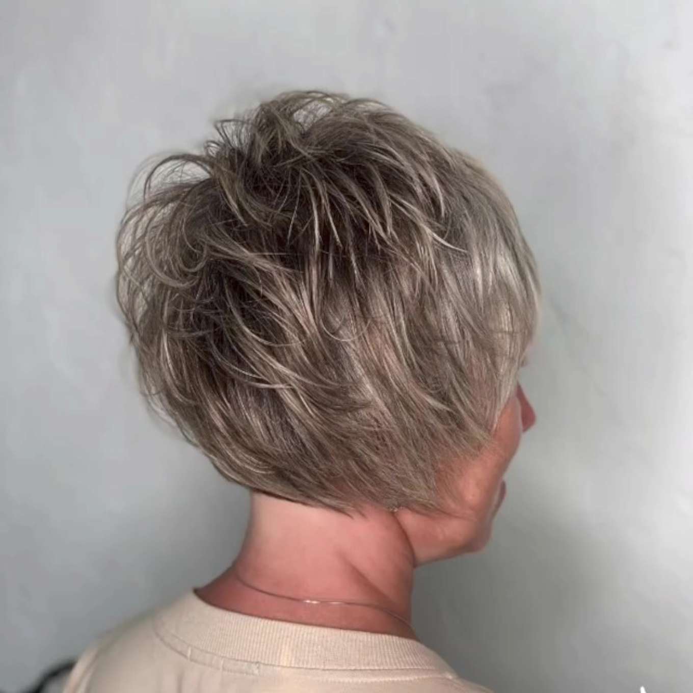 Polly Evans Short Hairstyles – 2