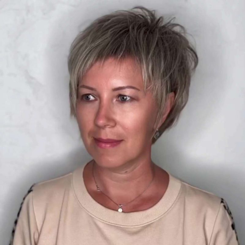 Polly Evans Short Hairstyles - 3