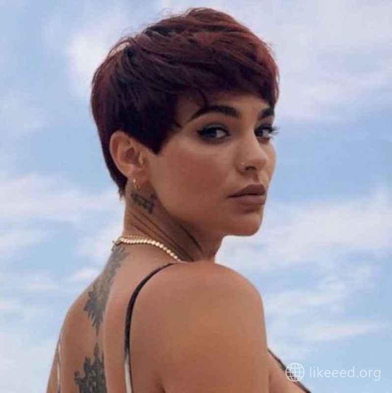 Vivian Clark Short Hairstyles - 3