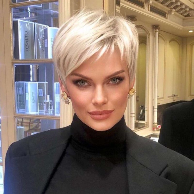 Julia Vizgalina Short Hairstyles - 3