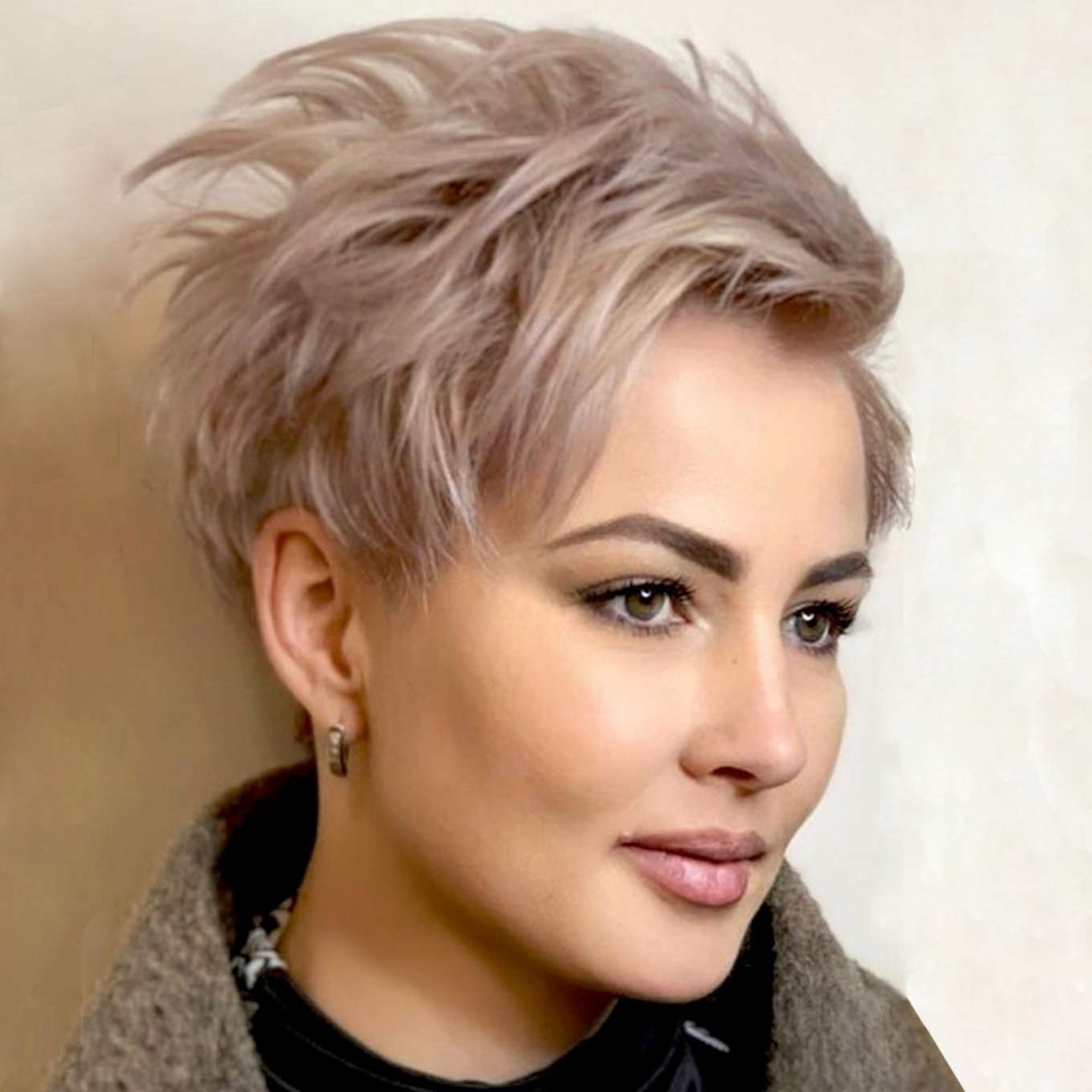 Rosalinda Cox Short Hairstyles – 1