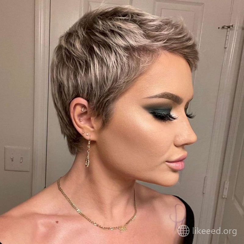 Chelsea McCullough Short Hairstyles - 2