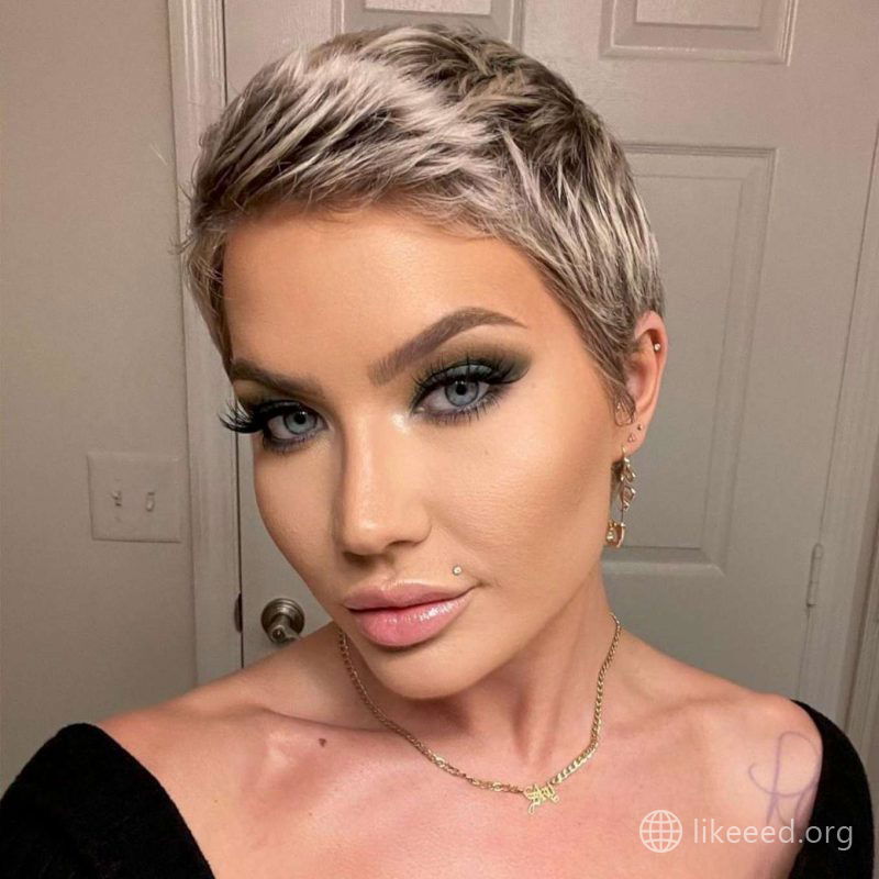 Chelsea McCullough Short Hairstyles - 3