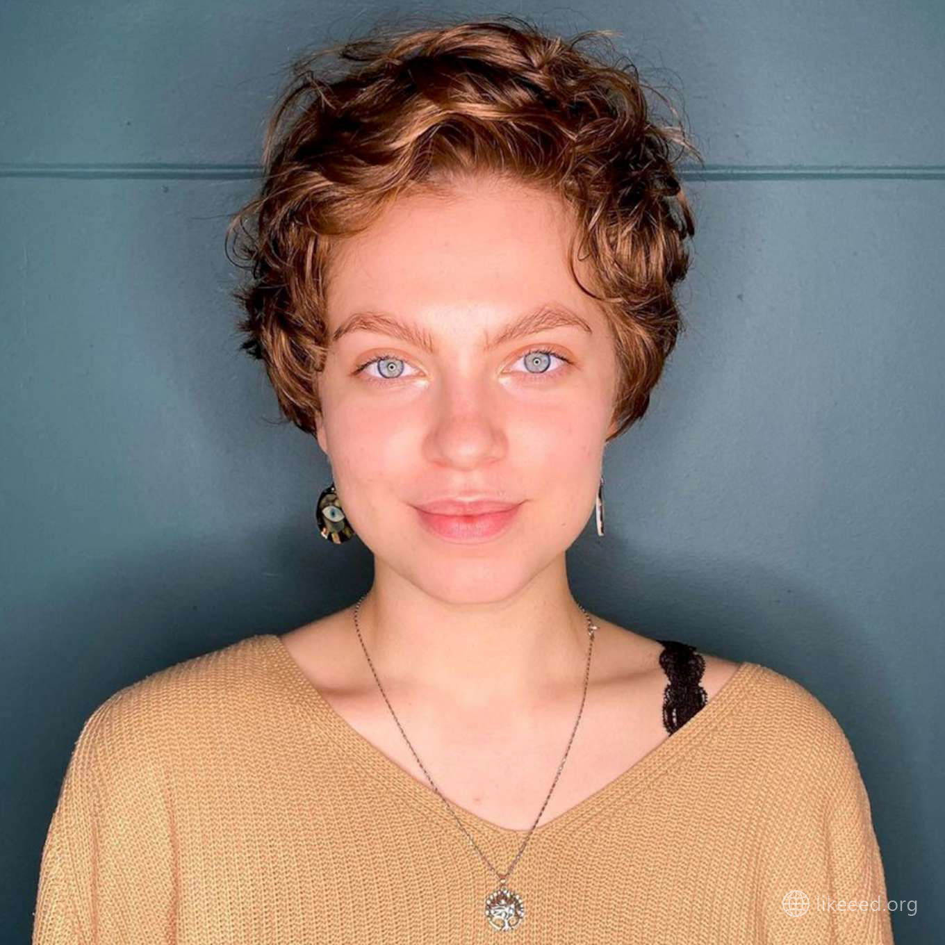 Allyson Fisher Short Hairstyles – 3
