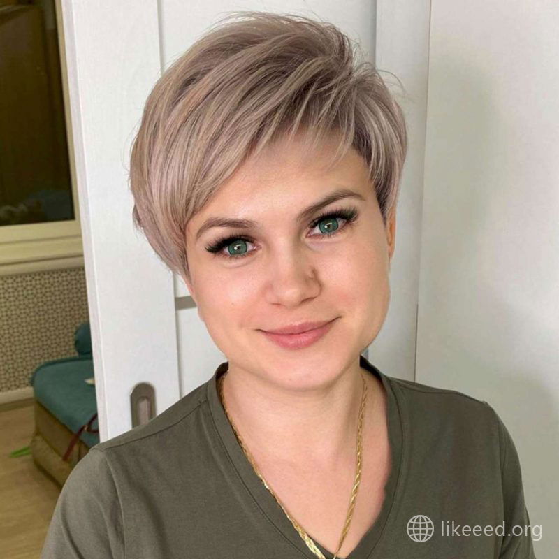 Manuela Moore Short Hairstyles - 1