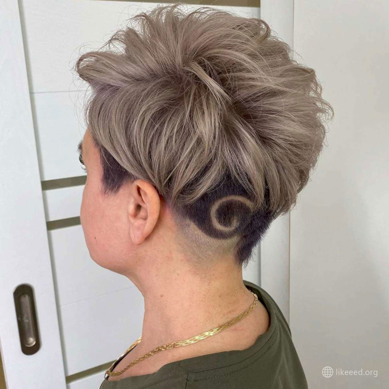 Manuela Moore Short Hairstyles – 4