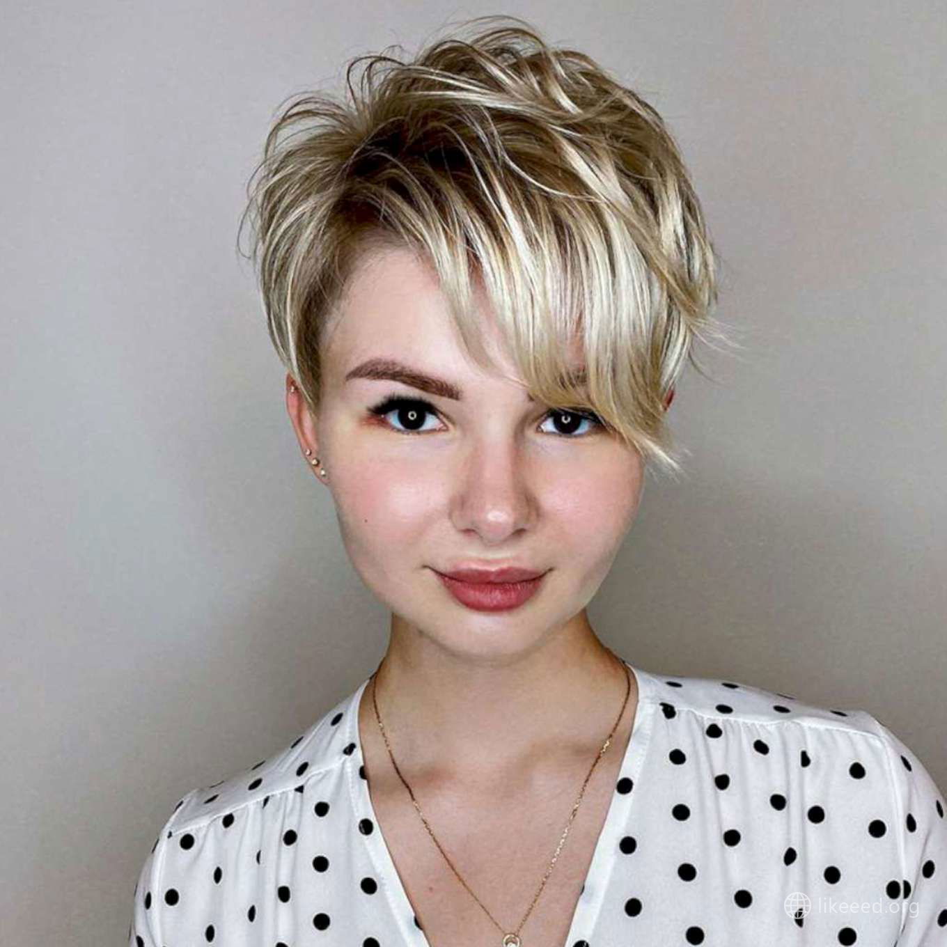 Marina Goncharova Short Hairstyles – 2