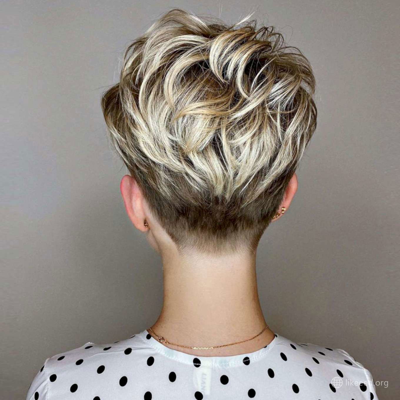 Marina Goncharova Short Hairstyles – 4