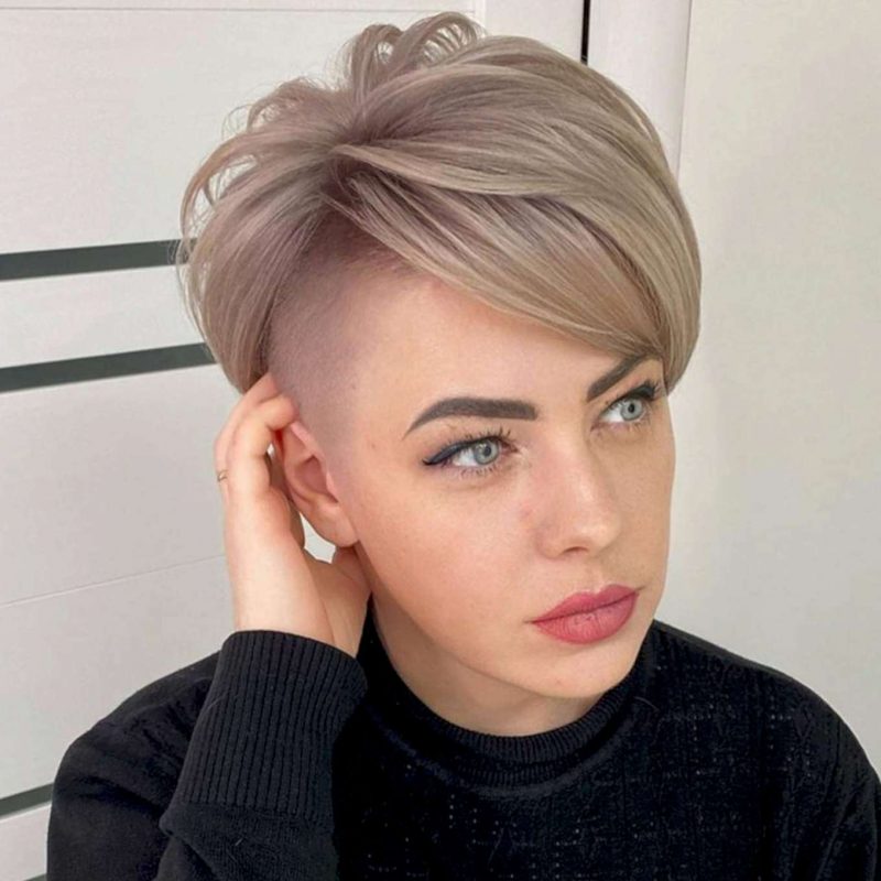 Rosanna Mitchell Short Hairstyles - 3