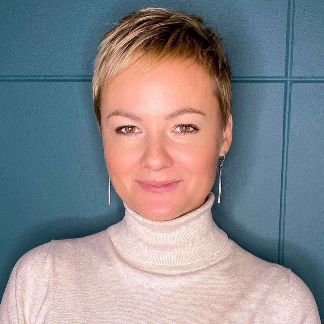 Theresa Ortiz Short Hairstyles – 3