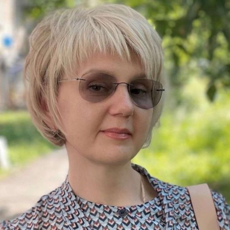 Valerie Peterson Short Hairstyles - 2