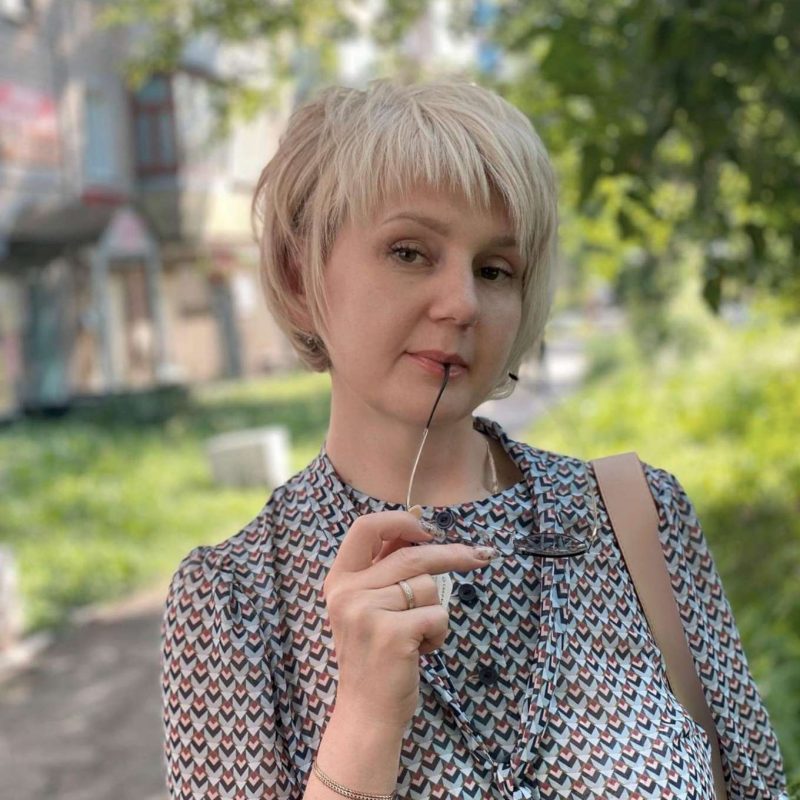 Valerie Peterson Short Hairstyles - 3