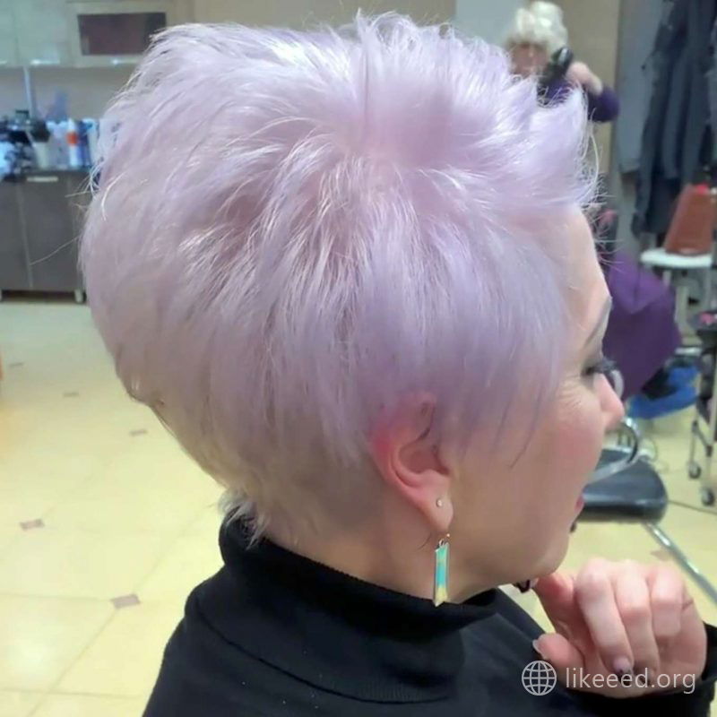Whitney Lewis Short Hairstyles - 2