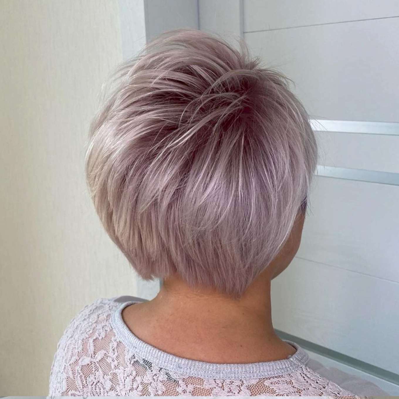 Amanda Barnes Short Hairstyles – 4