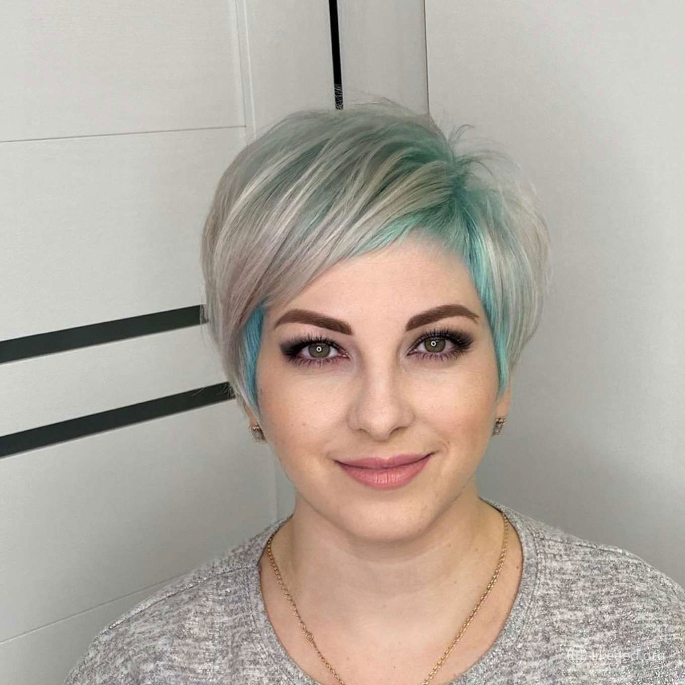 Antoinette Russell Short Hairstyles – 3