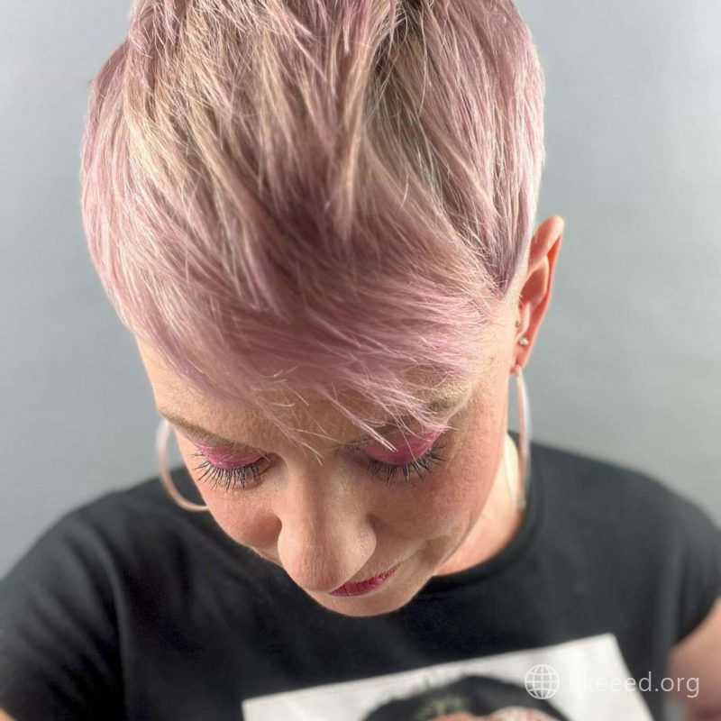 Daphne Perry Short Hairstyles - 2