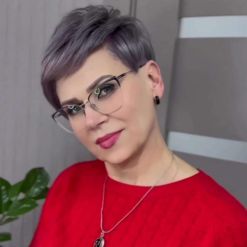 Shannon Stewart Short Hairstyles - 2