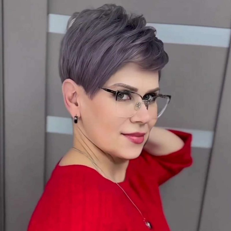 Shannon Stewart Short Hairstyles - 3