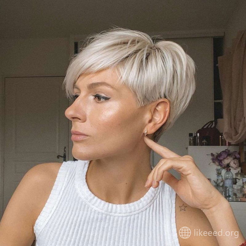 Irına Games Short Hairstyles - 1
