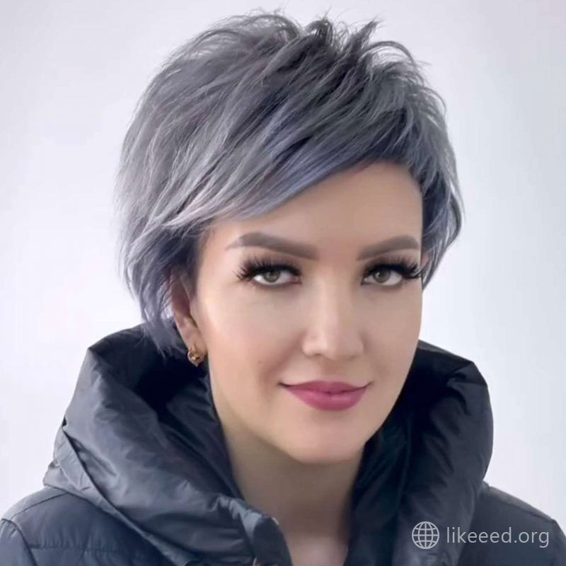 Elizabeth Jones Short Hairstyles - 3