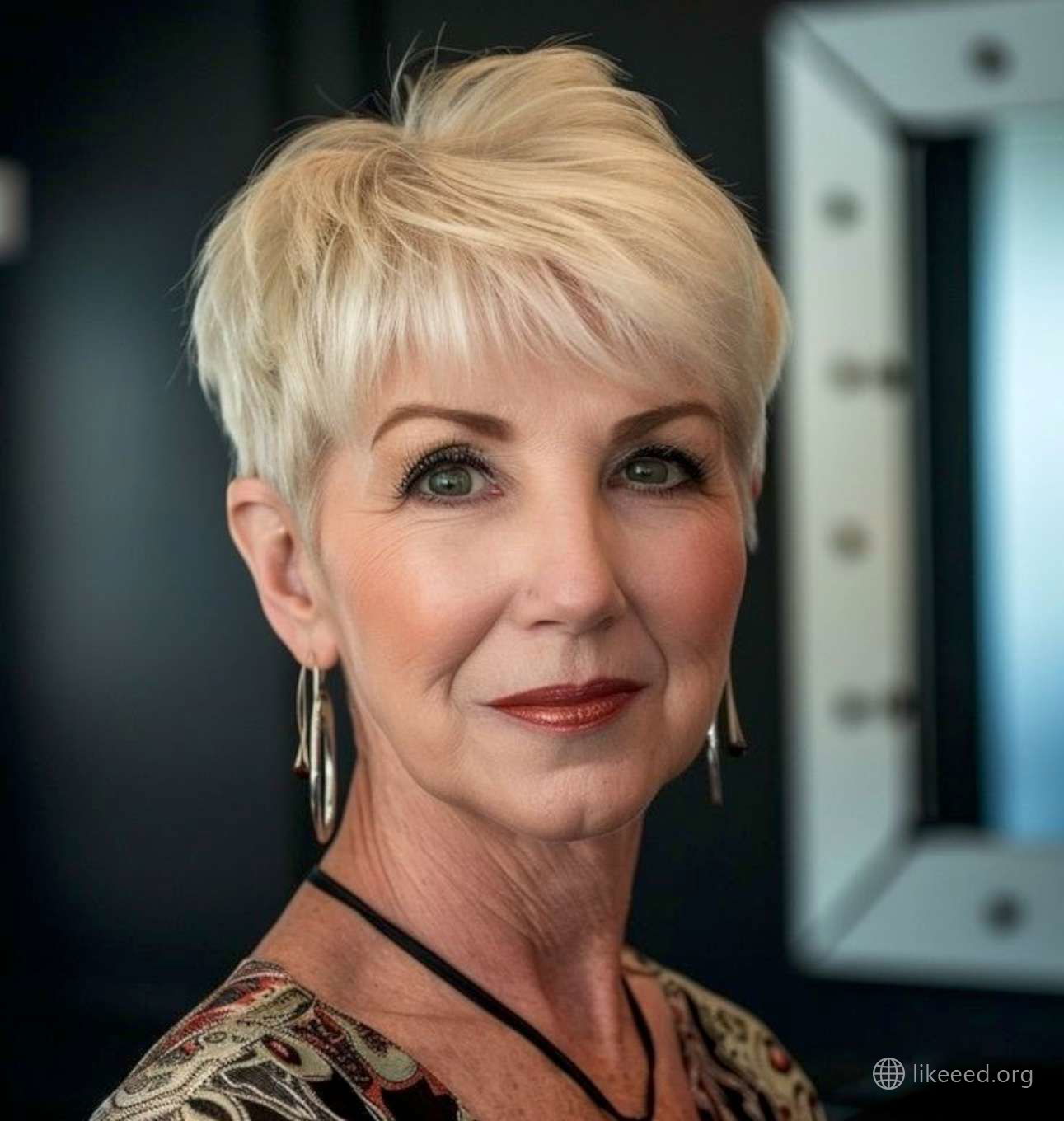 Sophistication with a Sleek Blonde Pixie