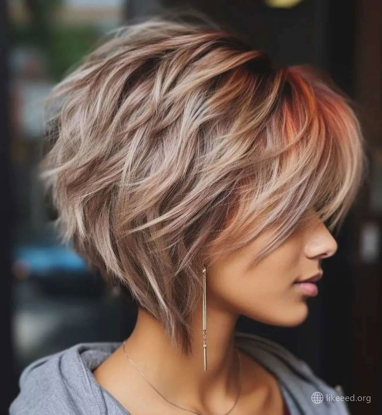 The Timeless Appeal of Short Haircuts for Women – 4