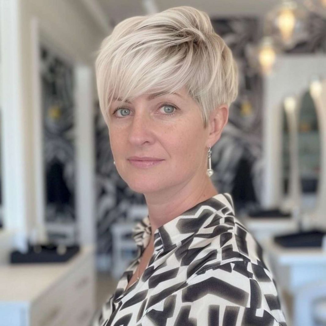 Trendy Short Hairstyles for Modern Women - 5