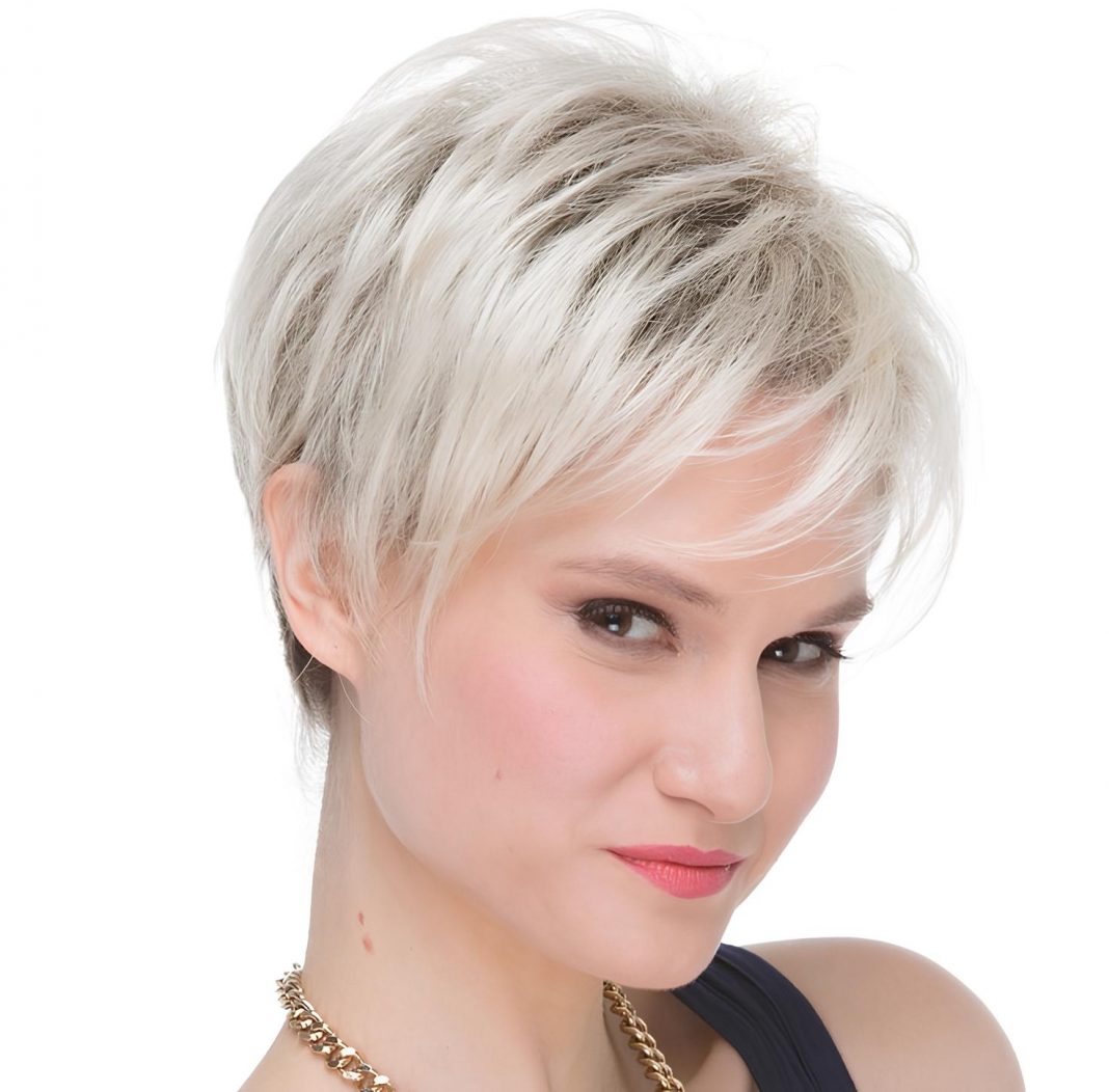 Textured Platinum Pixie for a Modern Edge