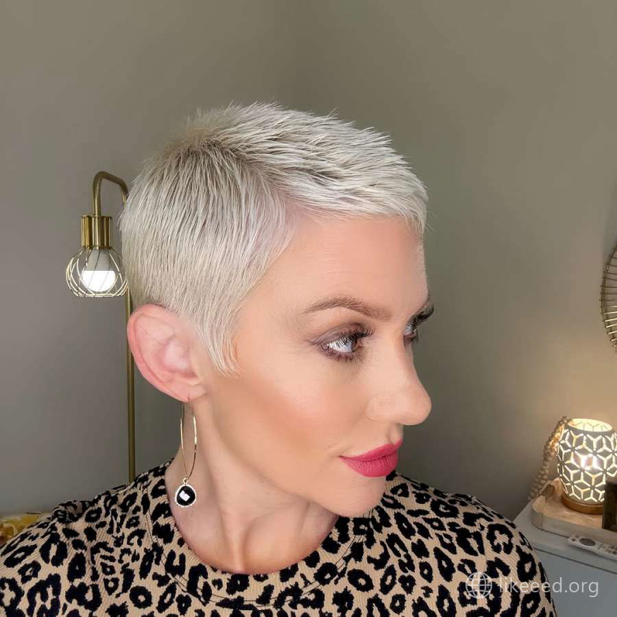 Side Profile Perfection: The Elegance of a Textured Pixie
