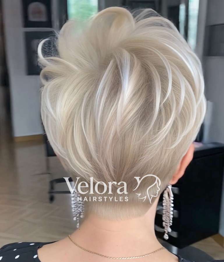 Tapered Nape Pixie with Silky Layer Flow
